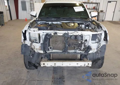 2018 Toyota Tacoma Trd Sport z USA, uszkodzony, nr VIN 3TMDZ5BN6JM039722